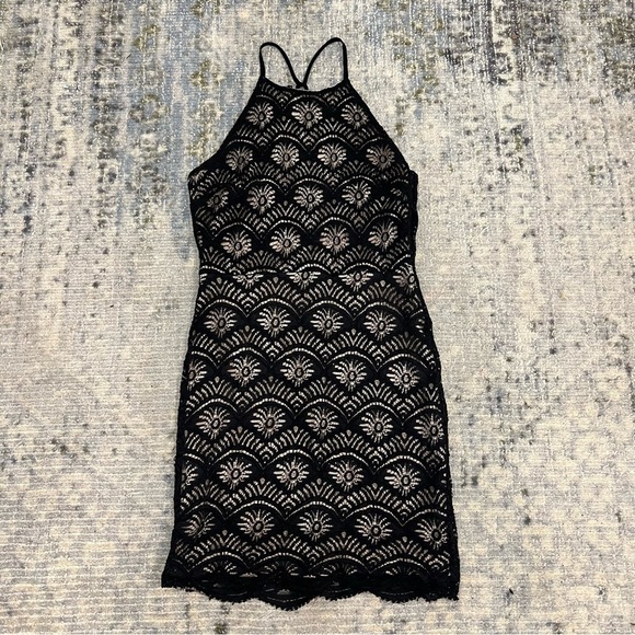 Monteau black lace dress. Like new. - Picture 13 of 13